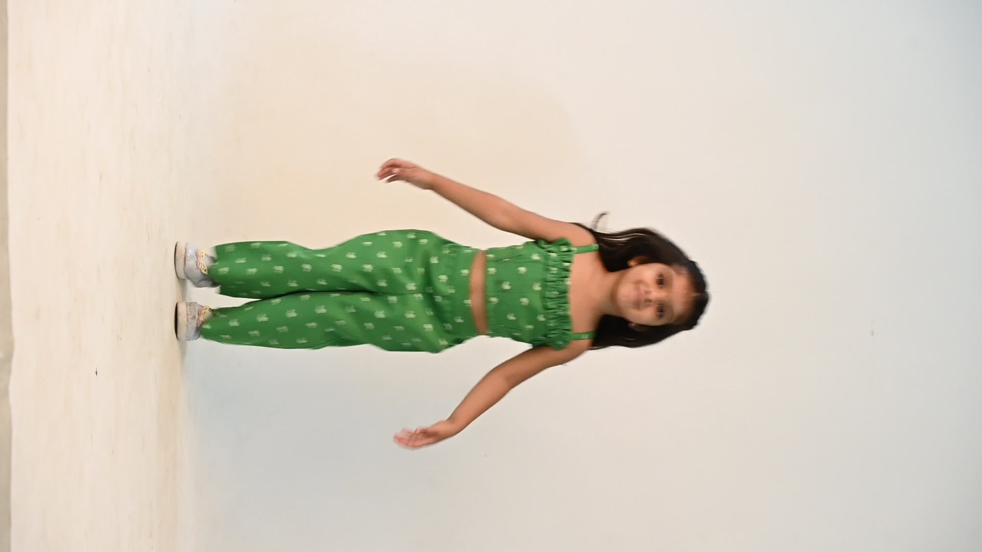 Cotton Rich Top & Bottom Outfit For Girl By Kiddicot - Video