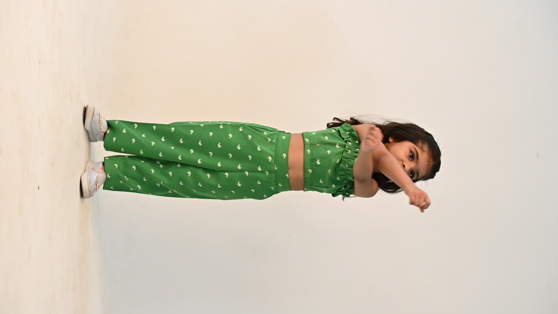 Cotton Rich Top & Bottom Outfit For Girl By Kiddicot - Video